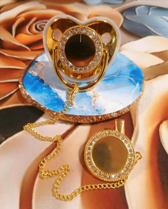 Tétine, sucette avec attache doré personnalisé avec la photo / logo de votre choix 