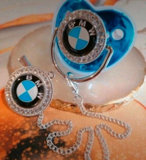 Tétine, sucette avec attache BMW