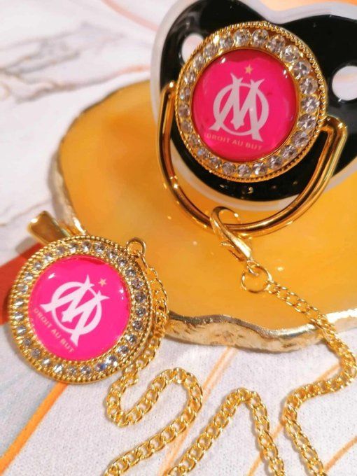 Tétine, sucette avec attache Olympique de Marseille Fuchsia 