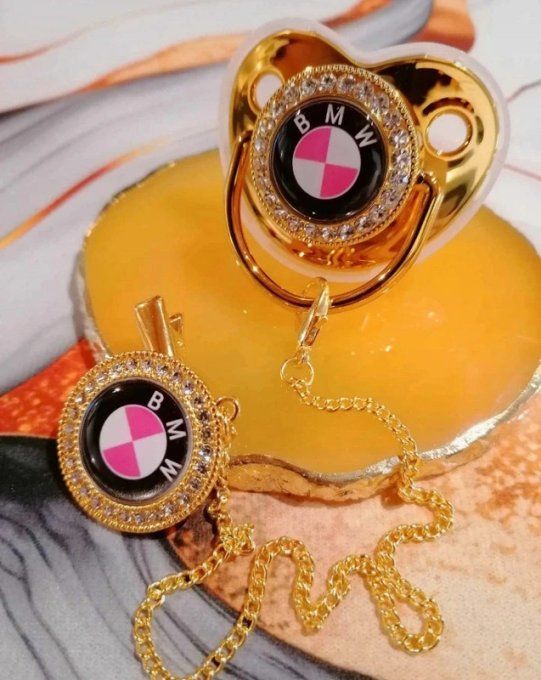 Tétine, sucette avec attache BMW Rose 