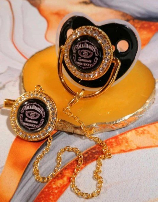 Tétine, sucette avec attache Jack Daniel's 