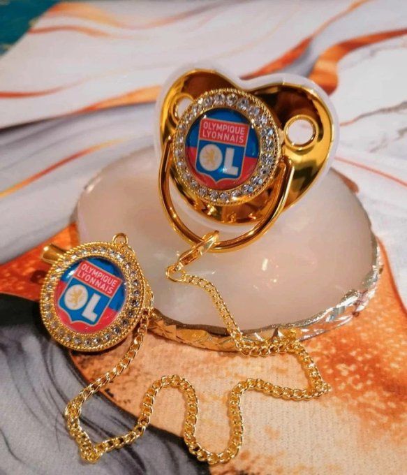 Tétine, sucette avec attache Olympique lyonnais 