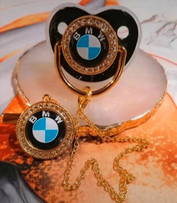 Tétine, sucette avec attache BMW