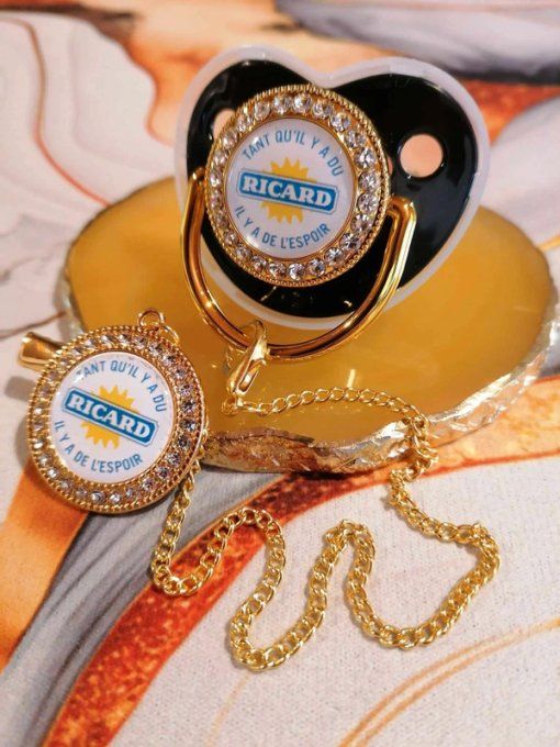 Tétine, sucette avec attache TANT QU'IL Y A DU RICARD IL Y A DE L'ESPOIR 
