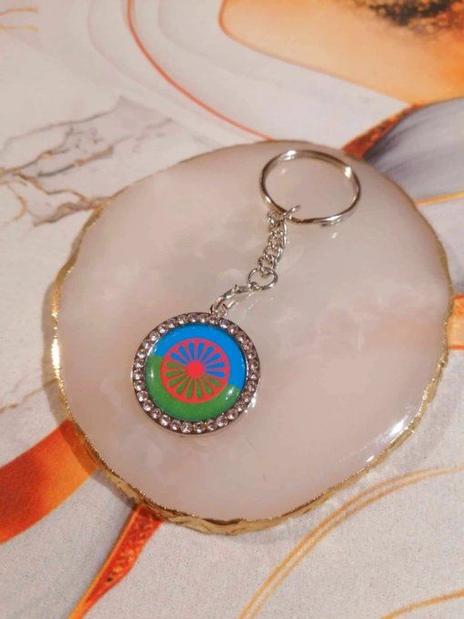 Porte clé drapeau voyageur gitan