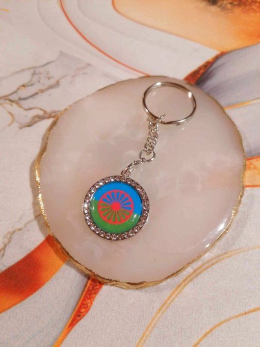 Porte clé drapeau voyageur gitan 