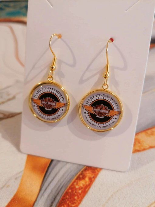 Boucles d’Oreilles Harley Davidson – Dorées ou Argentées