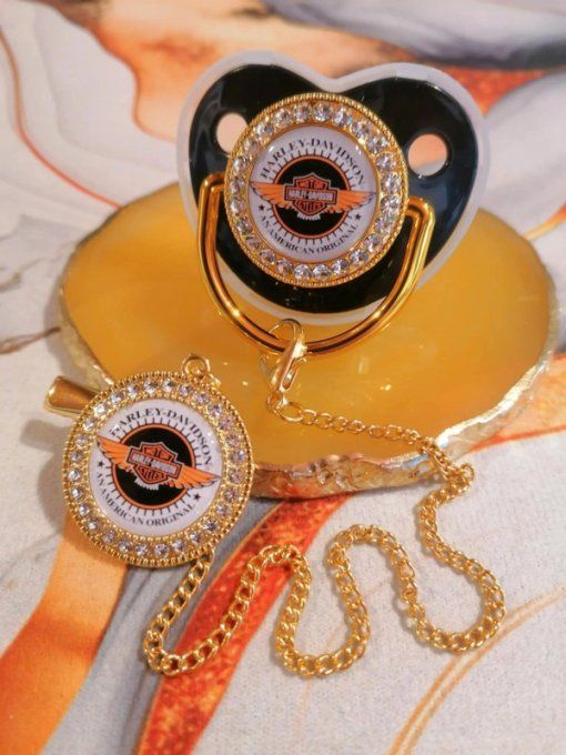 Tétine, sucette avec attache Harley Davidson