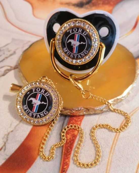 Tétine, sucette avec attache Ford Mustang 