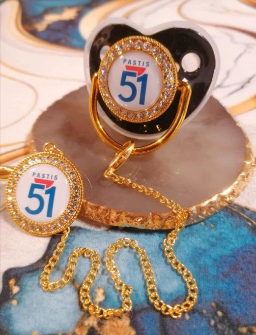 Tétine, sucette avec attache Pastis 51