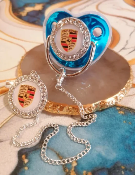 Tétine, sucette avec attache Porsche 