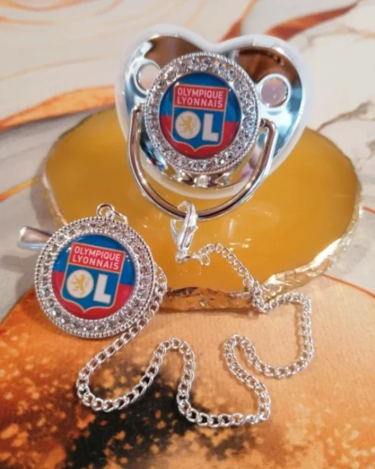 Tétine, sucette avec attache Olympique lyonnais 