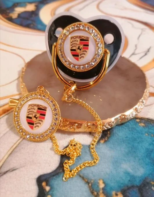 Tétine, sucette avec attache Porsche 