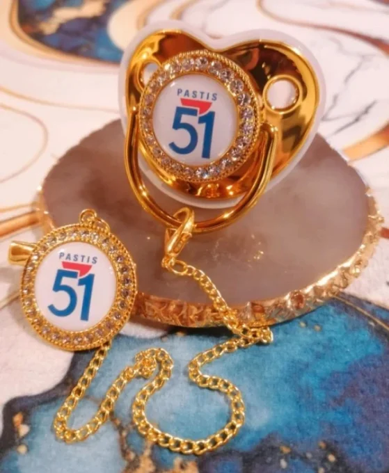 Tétine, sucette avec attache Pastis 51