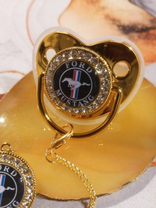 Tétine, sucette avec attache Ford Mustang 