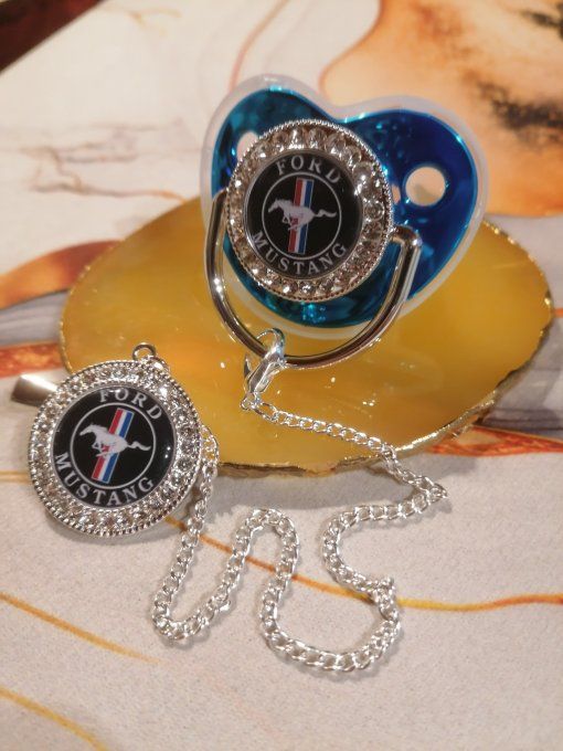 Tétine, sucette avec attache Ford Mustang 