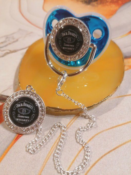 Tétine, sucette avec attache Jack Daniel's 