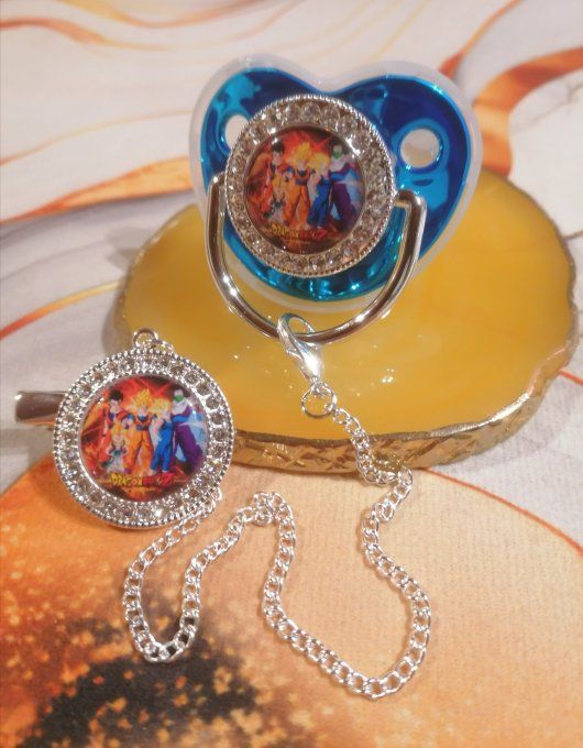 Tétine, sucette avec attache Dragon Ball Z 