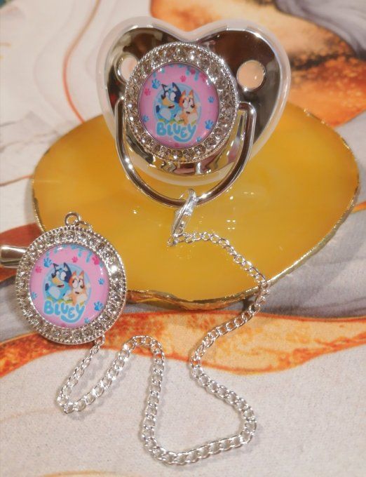 Tétine, sucette avec attache Bluey bleu rose 