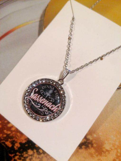 Collier pendentif Outlander strass