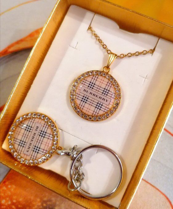 Coffret 2-en1 : Collier + Porte-clé BURBERRY