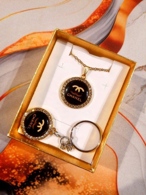 Coffret 2-en1 : Collier + Porte-clé CHANEL