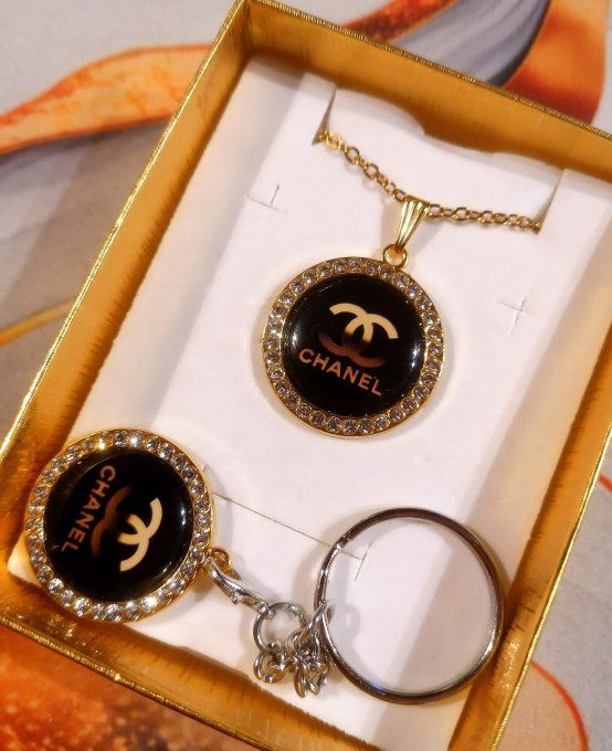 Coffret 2-en1 : Collier + Porte-clé CHANEL