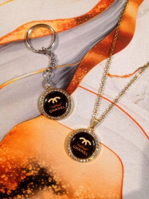 Coffret 2-en1 : Collier + Porte-clé CHANEL