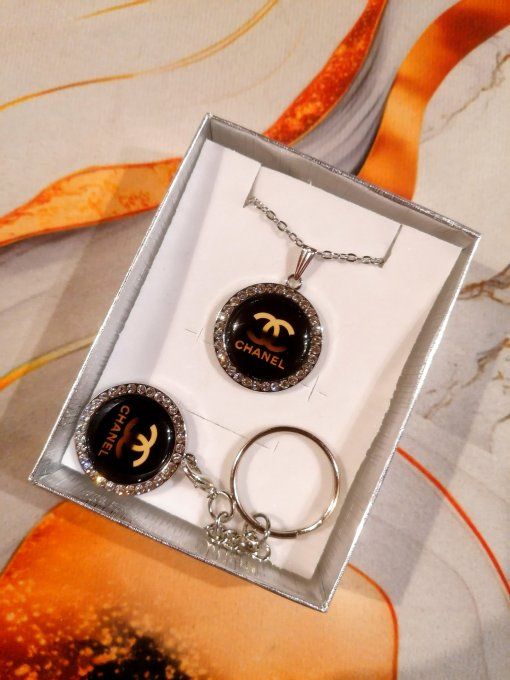 Coffret 2-en1 : Collier + Porte-clé CHANEL