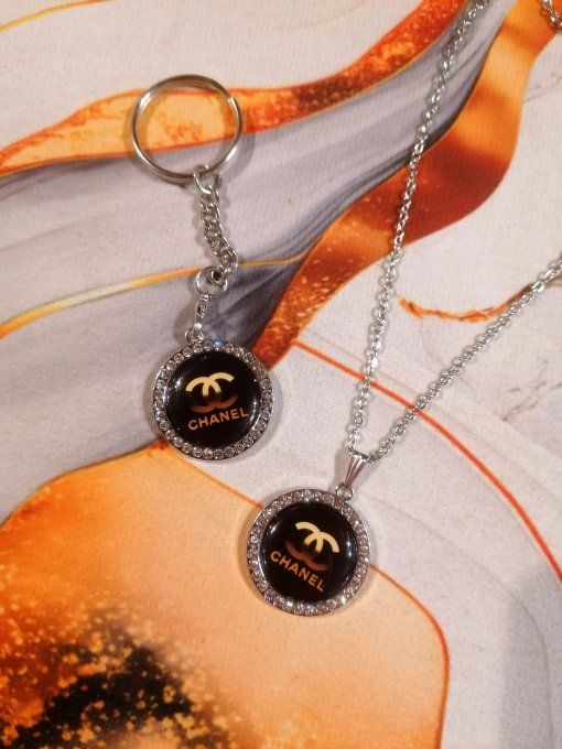 Coffret 2-en1 : Collier + Porte-clé CHANEL