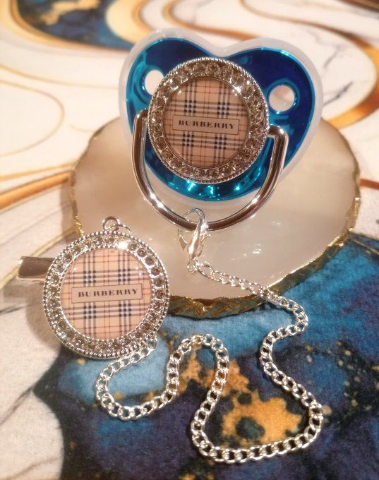 Tétine, sucette avec attache Burberry 