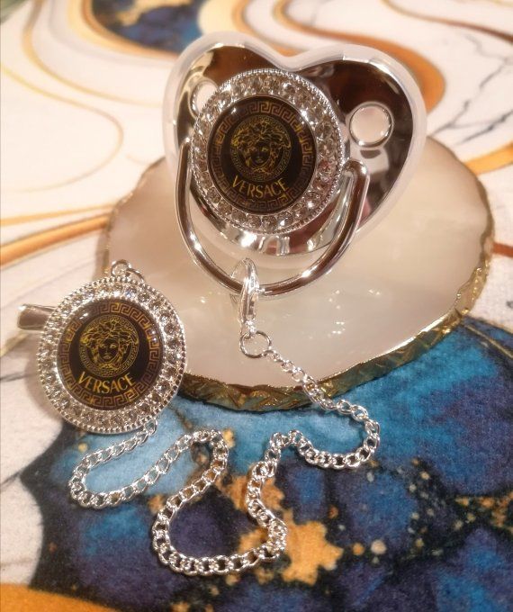 Tétine, sucette avec attache Versace