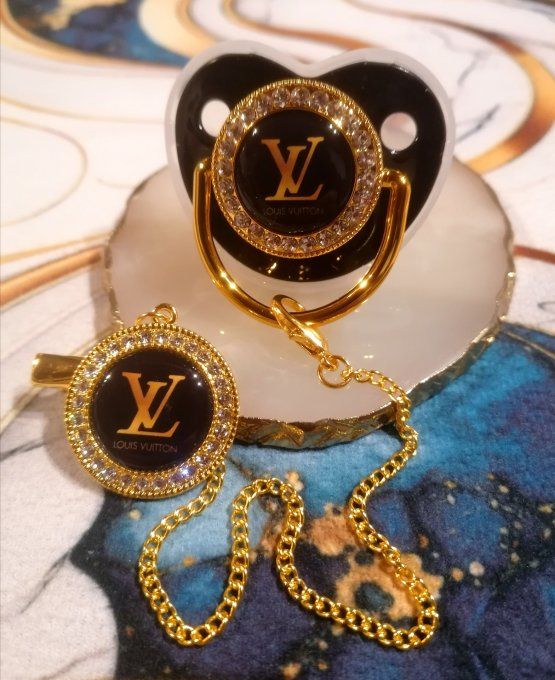 Tétine, sucette avec attache Louis Vuitton 