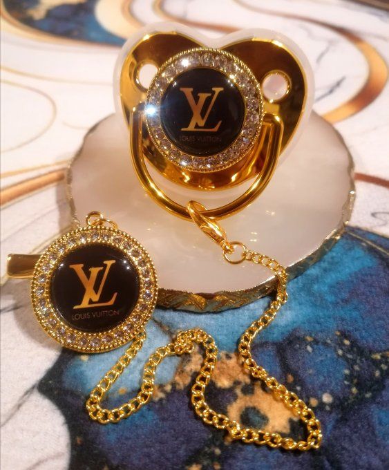 Tétine, sucette avec attache Louis Vuitton 