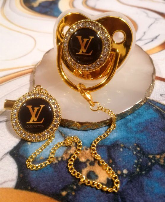 Tétine, sucette avec attache Louis Vuitton 