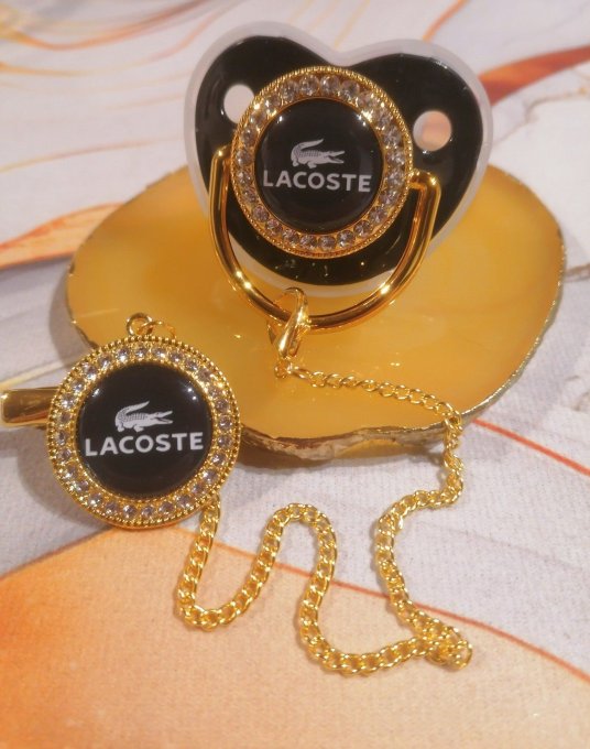 Tétine, sucette avec attache Lacoste - Copie