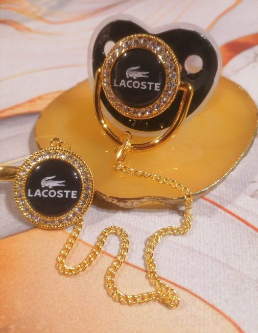 Tétine, sucette avec attache Lacoste  - Copie