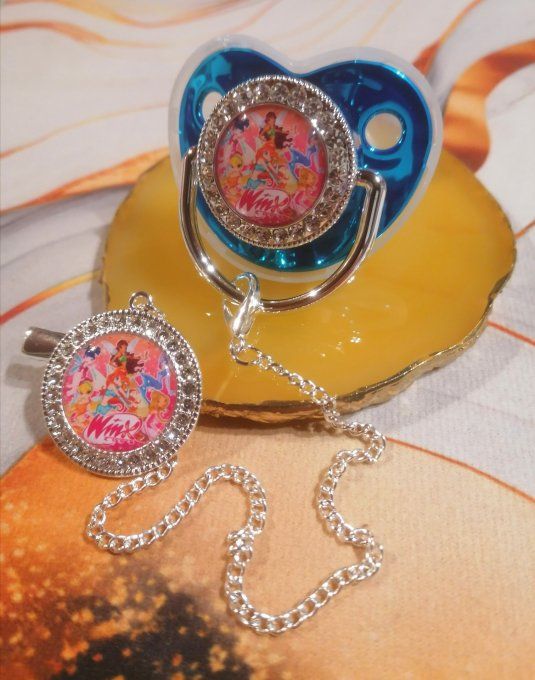 Tétine, sucette avec attache Winx Club 