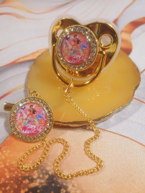 Tétine, sucette avec attache Winx Club 