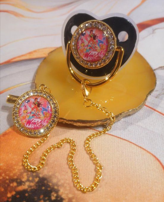 Tétine, sucette avec attache Winx Club 