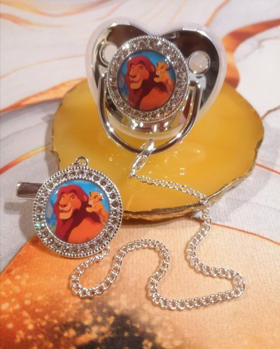 Tétine, sucette avec attache Le Roi Lion Simba 