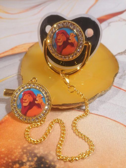 Tétine, sucette avec attache Le Roi Lion Simba 