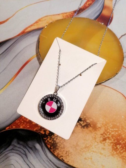 Collier pendentif BMW Rose strass 