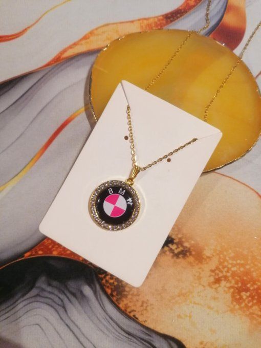 Collier pendentif BMW Rose strass 