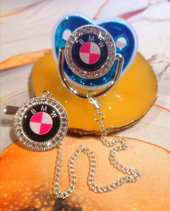 Tétine, sucette avec attache BMW Rose 