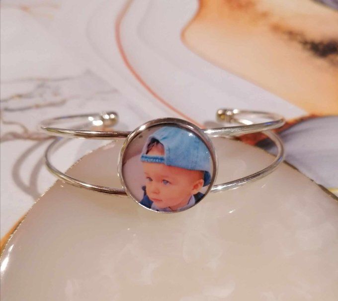 Bracelet manchette personnalisé avec la photo / logo de votre choix