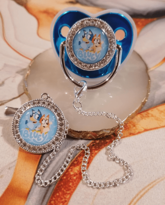 Tétine, sucette avec attache Bluey 
