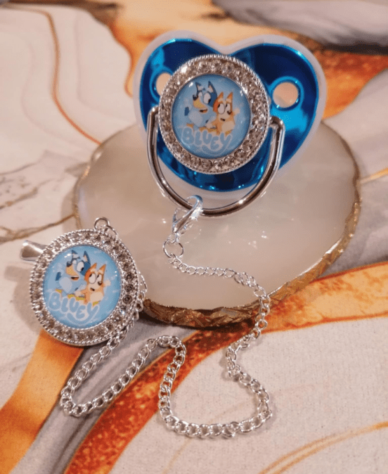 Tétine, sucette avec attache Bluey 